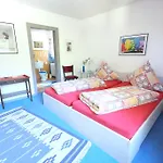 Konukevi Frauenpension Arleta - Women Only 3*