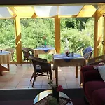 Konukevi Frauenpension Arleta - Women Only 3*