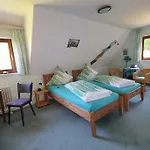 Konukevi Frauenpension Arleta - Women Only Goslar