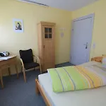 Frauenpension Arleta - Women Only 3*