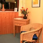 Frauenpension Arleta - Women Only 3*