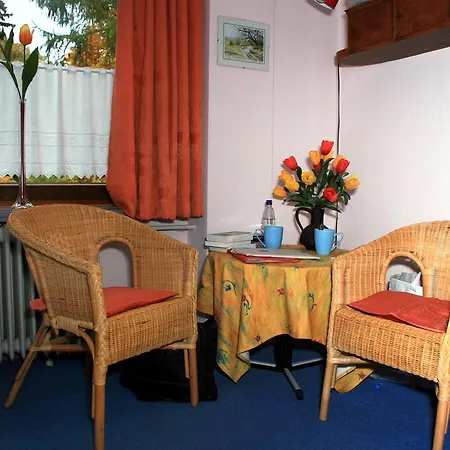 Frauenpension Arleta - Women Only Guest house 3*