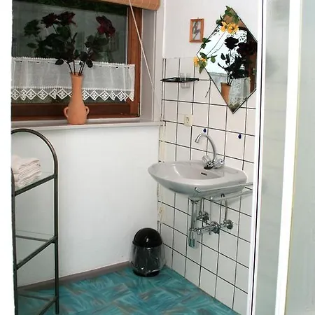Frauenpension Arleta - Women Only Guest house