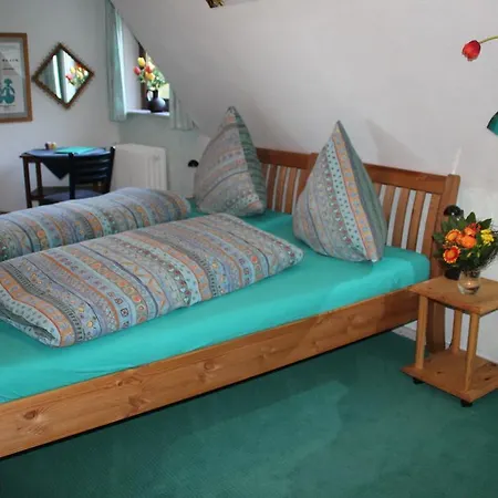 Frauenpension Arleta - Women Only