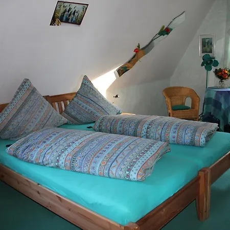 Guest house Frauenpension Arleta - Women Only