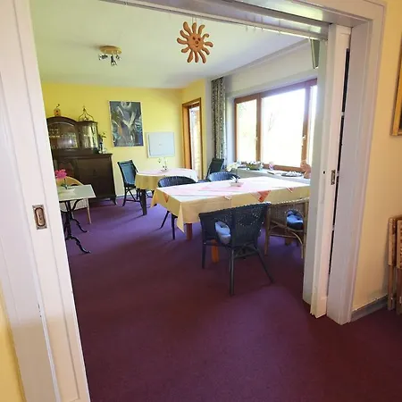 Guest house Frauenpension Arleta - Women Only