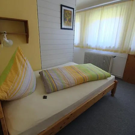 Frauenpension Arleta - Women Only Pensión 3*