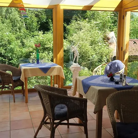 Frauenpension Arleta - Women Only Guest house