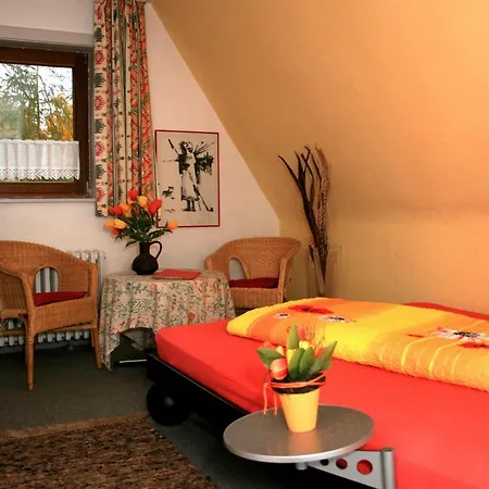 Guest house Frauenpension Arleta - Women Only 3*